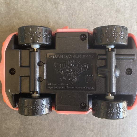 Chevron Cars - Picture 5 of 5